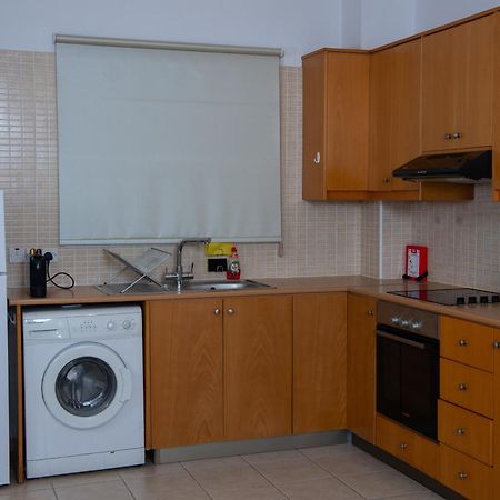 Path Latchi Beachfront Apartments 外观 照片