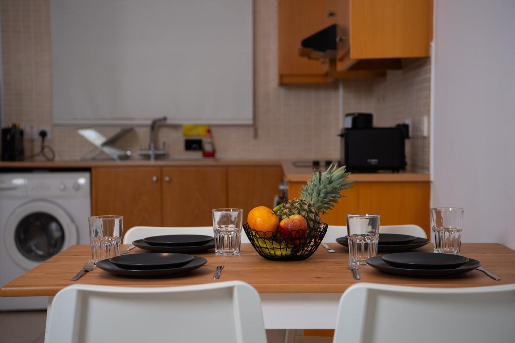 Path Latchi Beachfront Apartments 外观 照片