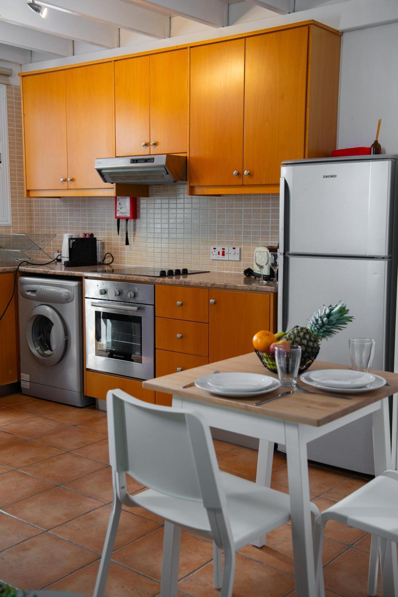 Path Latchi Beachfront Apartments 外观 照片